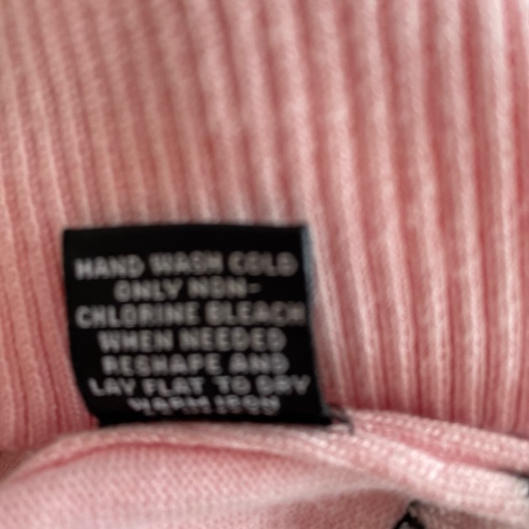 Premise Woman’s pink with black polka dots short sleeve sweater size small - Picture 5 of 7